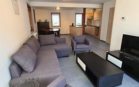 Meubles De Vacances Gite 3 Cles - Les Fres, 4 A 6 Personnes Avec Une Borne Electrique Recharge Voiture Publique Accessible Sur Le Parking